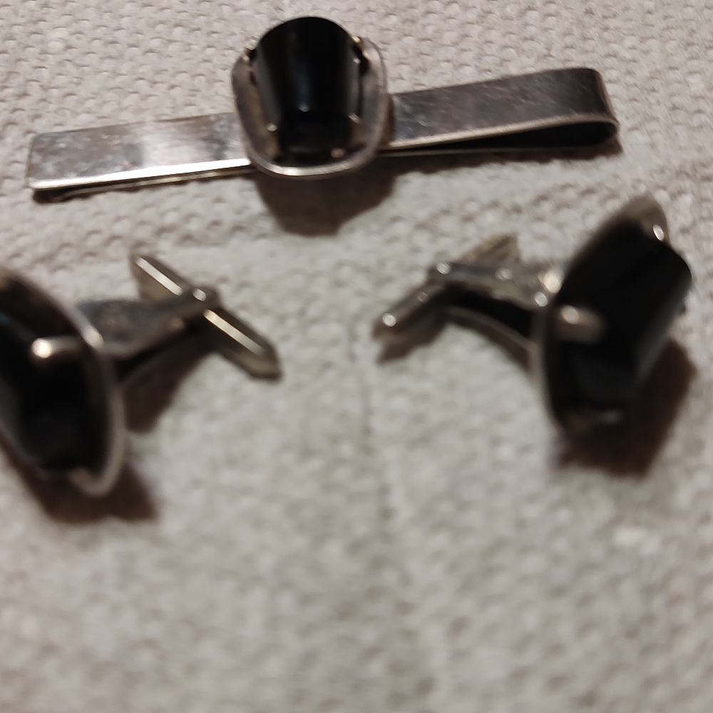 Art deco sterling silver tie bar and black onyx cuff links..signed